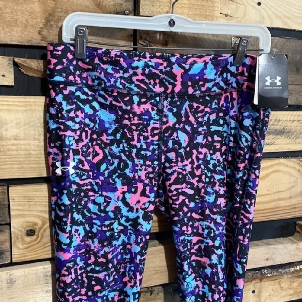 NWT Girl’s Heatgear Under Armour Printed Ankle Crop Leggings YXL - Picture 2 of 6